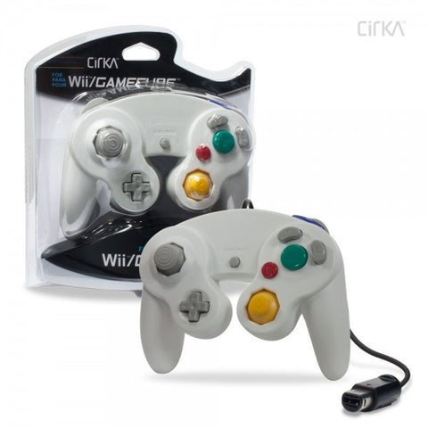Wii®/GameCube®用ワイヤードコントローラー（ホワイト）